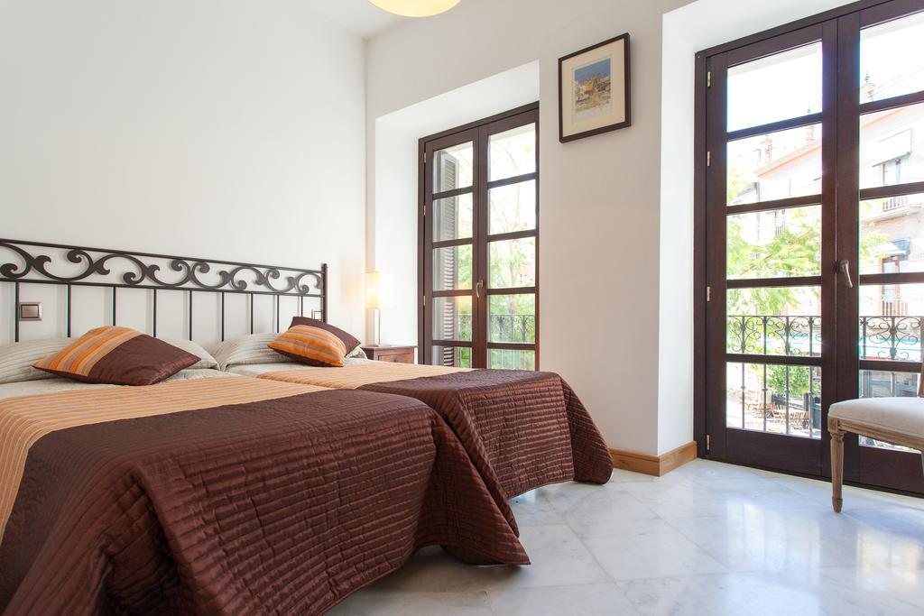 Holi-Rent Castilla เซบีญา ภายนอก รูปภาพ