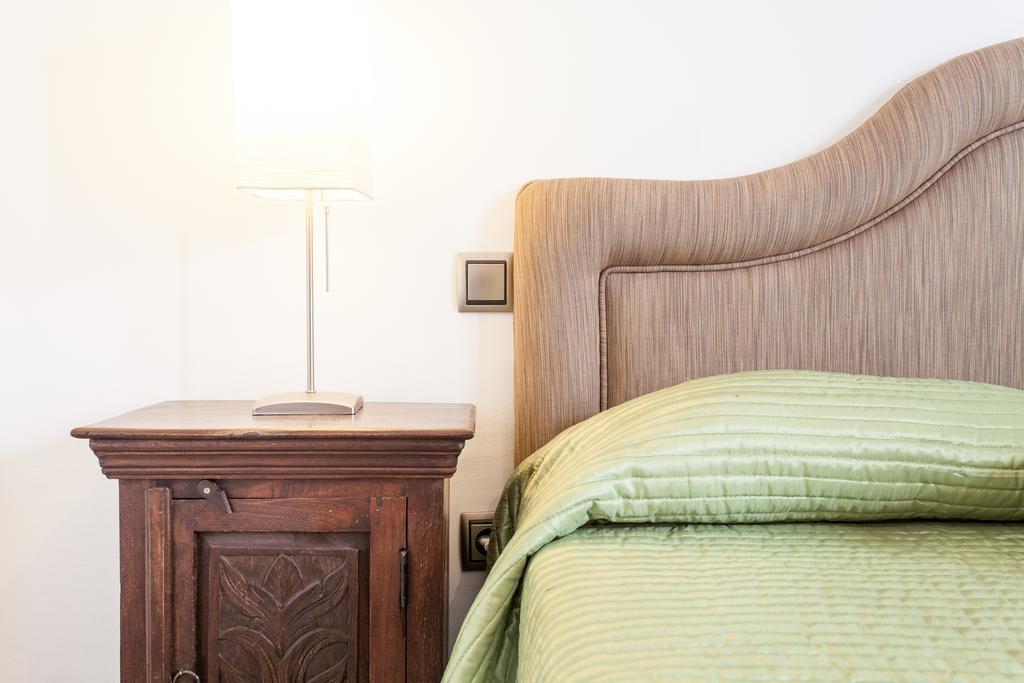 Holi-Rent Castilla เซบีญา ภายนอก รูปภาพ