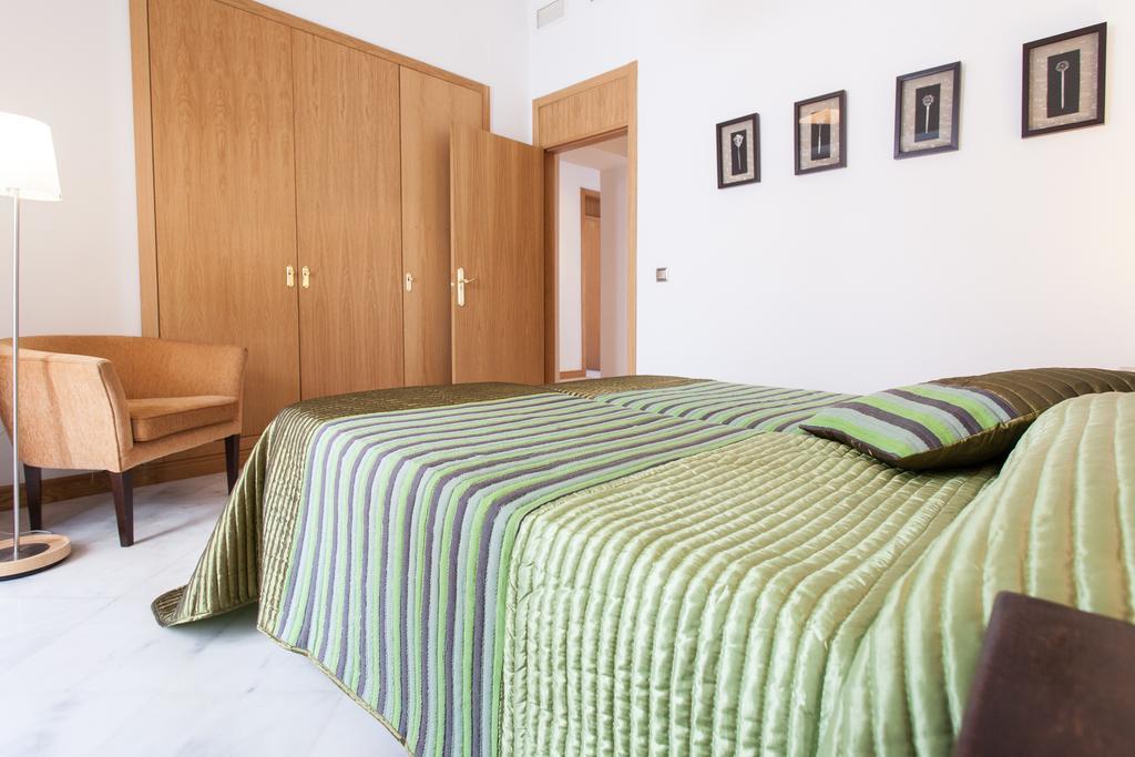Holi-Rent Castilla เซบีญา ภายนอก รูปภาพ
