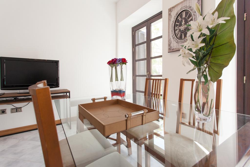 Holi-Rent Castilla เซบีญา ภายนอก รูปภาพ