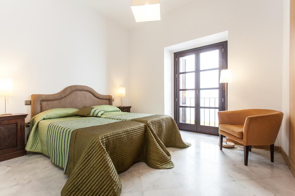 Holi-Rent Castilla เซบีญา ภายนอก รูปภาพ